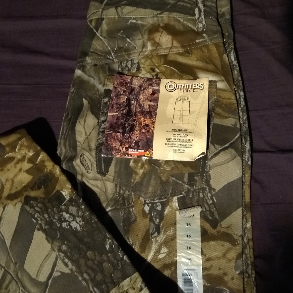 Outfitters, size 16 camouflage jeans